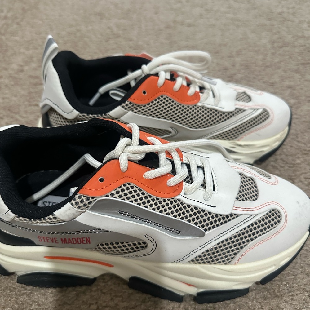 NEW Steve Madden White and Orange Chunky Sneakers